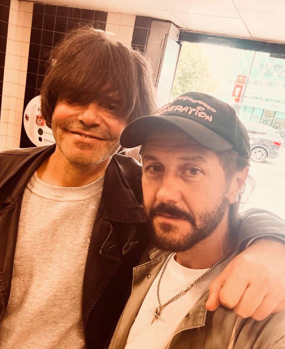 Tim_Burgess's tweet image. Feeder’s Comfort In Sound is our featured album at The @LlSTENlNG_PARTY on @absoluteradio, tomorrow night at 10pm

Grant Nicholas is my very special guest. 

Join Us 

@FeederHQ