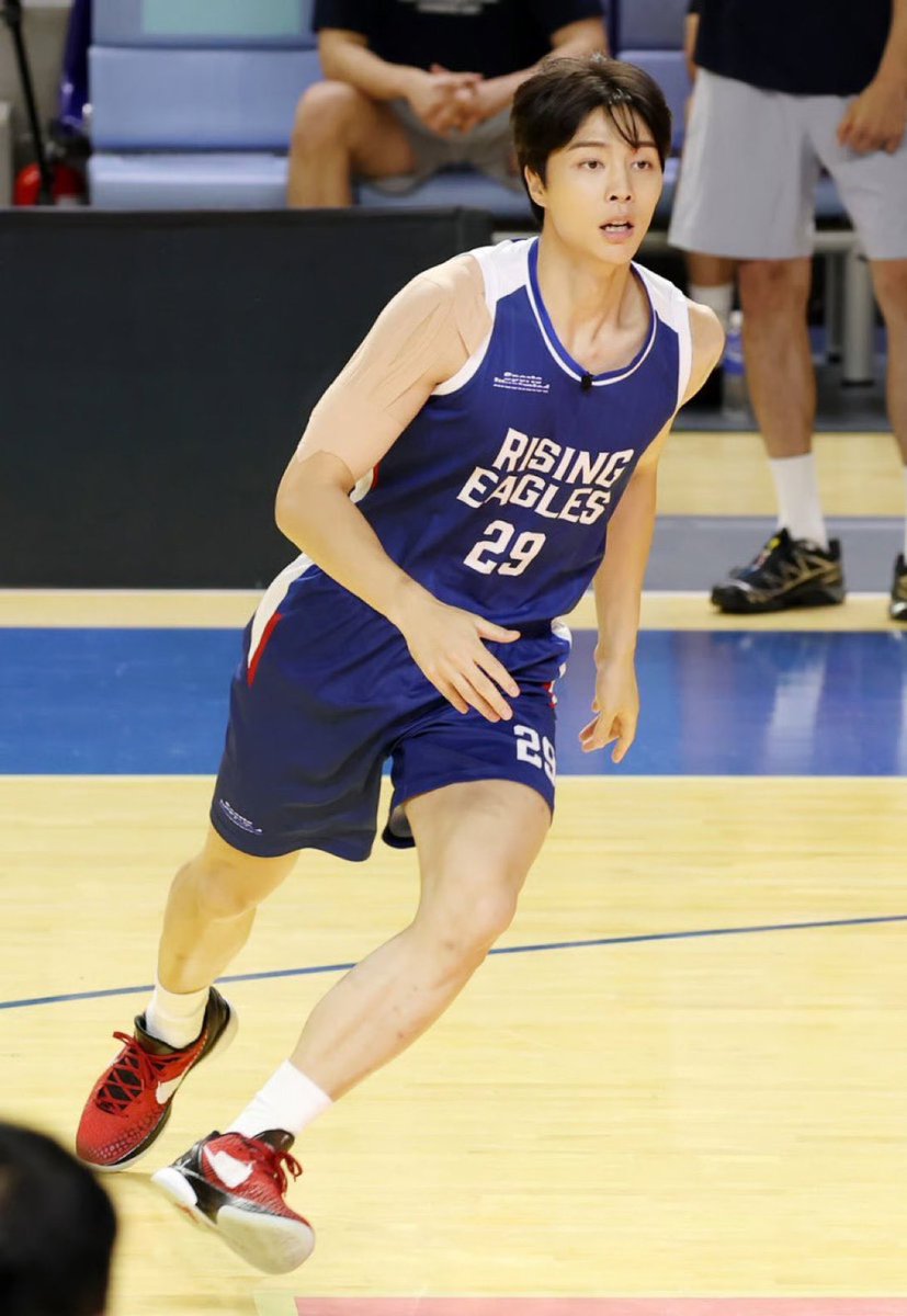 rizalshuttles's tweet image. As a Johfam myself, I personally want to  encourage everyone to support Johnny (and Minho) on Oct 26 for the Rising Eagles vs. PH Kuys Showtime basketball match 🏀

Lowkey hoping this could be our chance to get back on SM's radar for future concert stops too. 🙇🏼‍♀️

 📍SM Mall of…