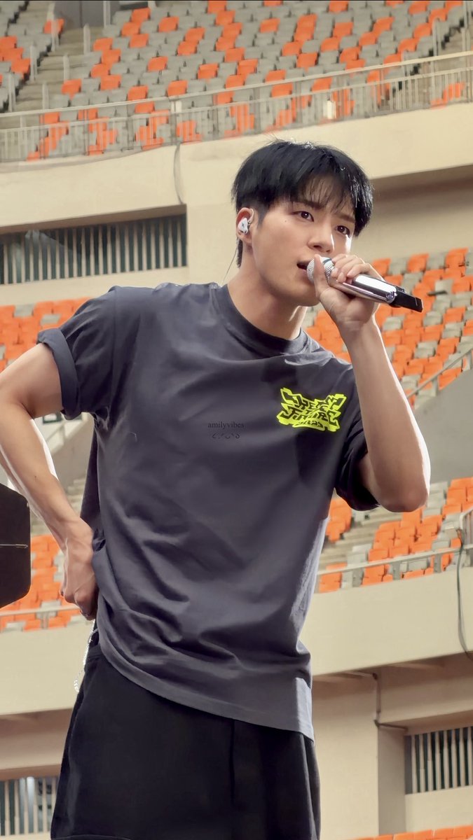 DAMN JENO🫠🫠🫠
#tds4injakarta #THEDREAMSHOW4_IN_JAKARTA #NCTDREAM #NCT #JENO