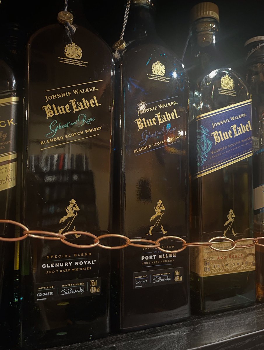 ジョニーウォーカーブルーラベル　ゴーストアンドレアシリーズ
当店にはポートエレンとグレンユーリーロイヤルの2種あります
閉鎖蒸留所をキーモルトにしたレアボトル
ポートエレンの方は
ポートエレンをキーモルトに閉鎖蒸留所のカレドニアン蒸留所と
カースブリッジ蒸留所のグレーンが使用されてます