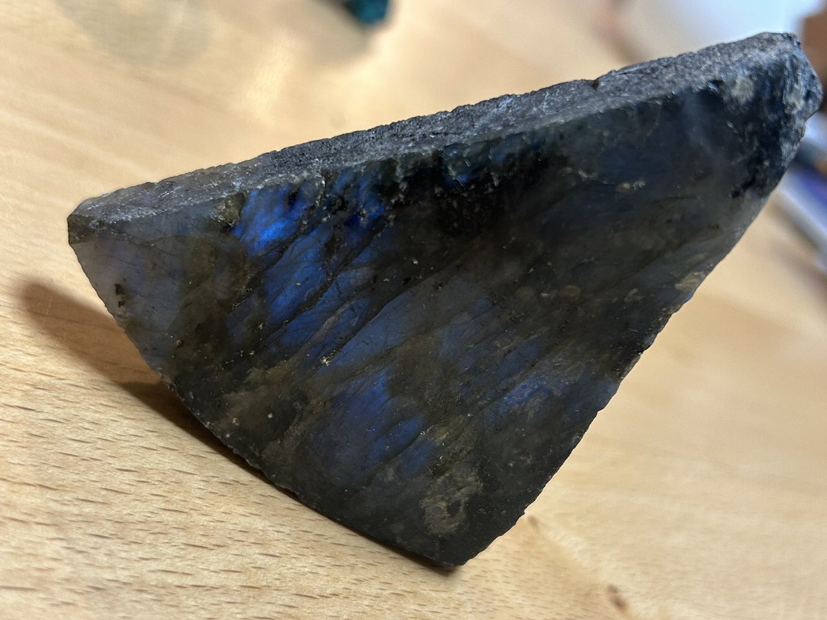 shishimaru23135's tweet photo. 本日の戦利品💎
スモーキークォーツ
ダイオプテーズ
ラブラドライト
豚肉石
いい買い物でした🤓
#新潟ミネラルマルシェ https://t.co/p4S6gEHtsg
