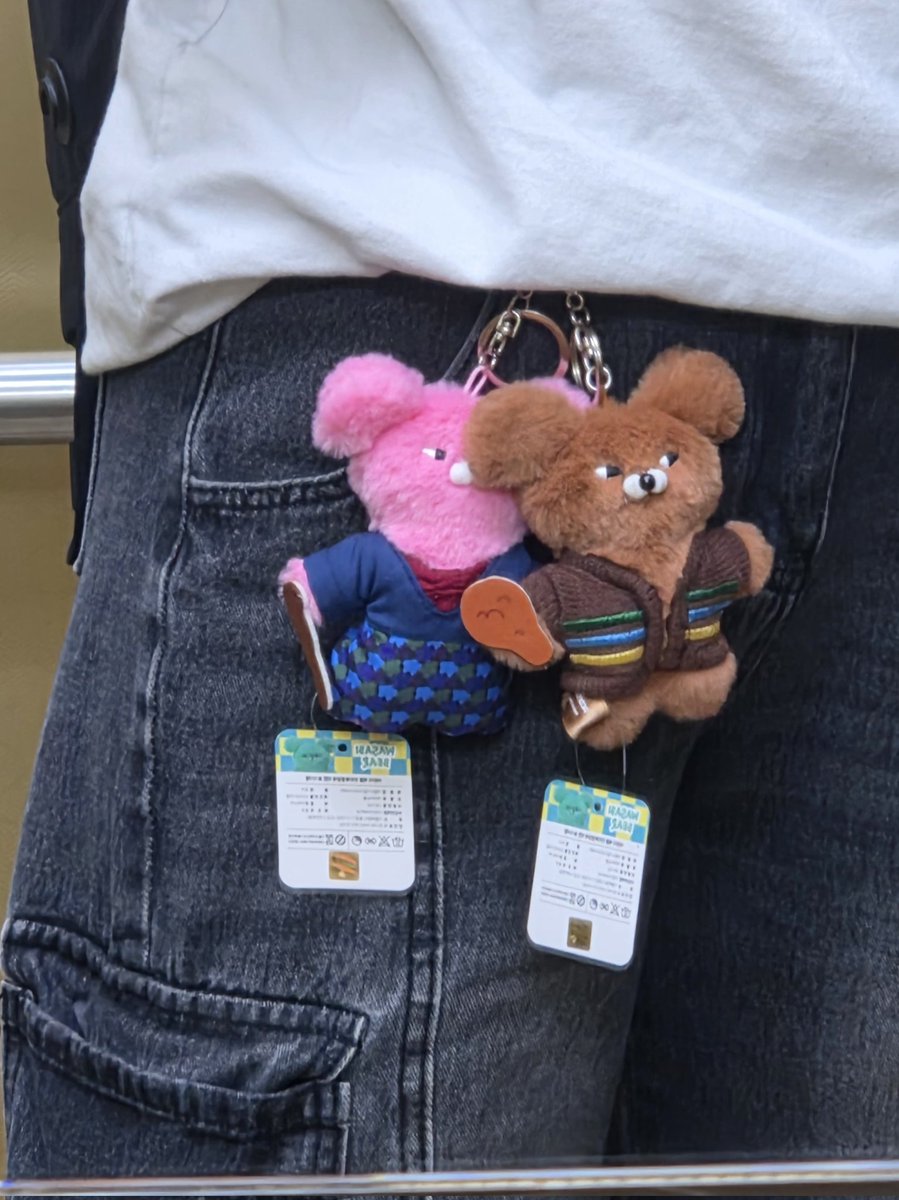 범모 입양갔어요
범모가 없으신 이성민 팬분들은 찔러주세요
영혼까지 끌어다 구해드립니다