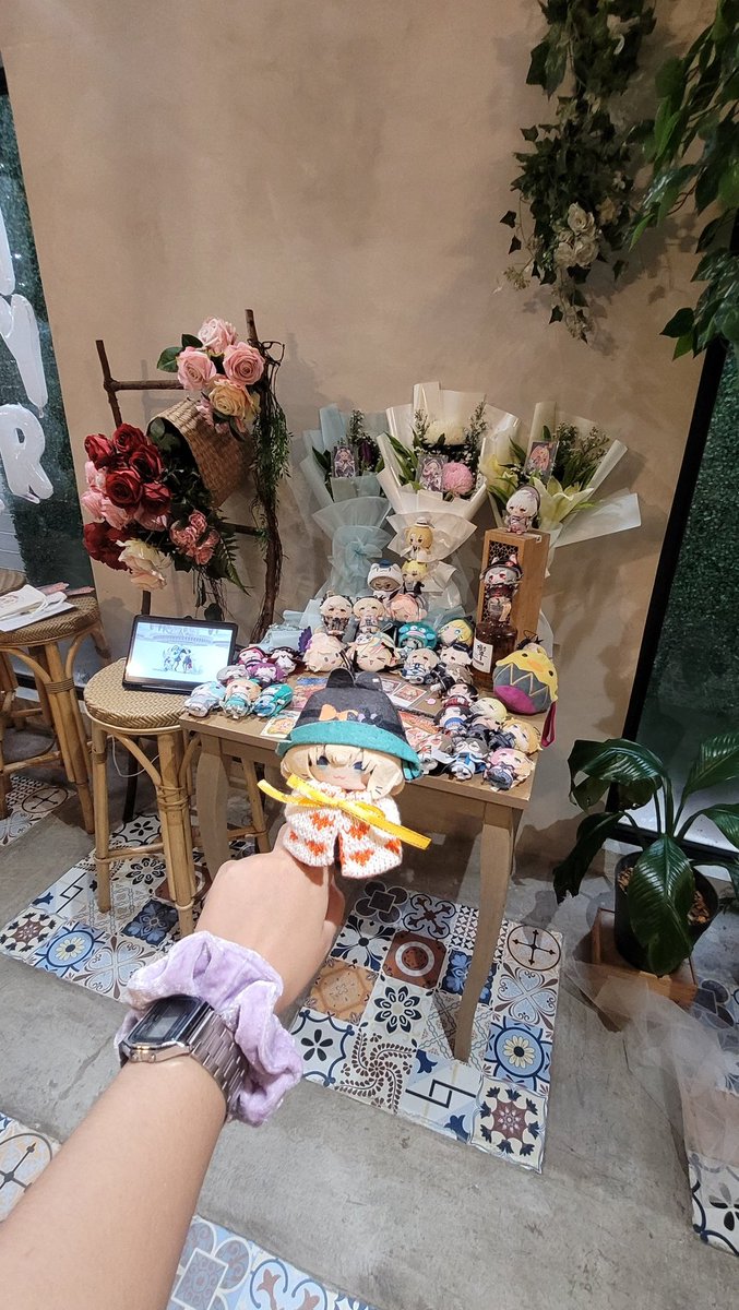 thebluesnow's tweet photo. 💜🤍🧡

#soiree_viventia https://t.co/ZzgJf5gXNT