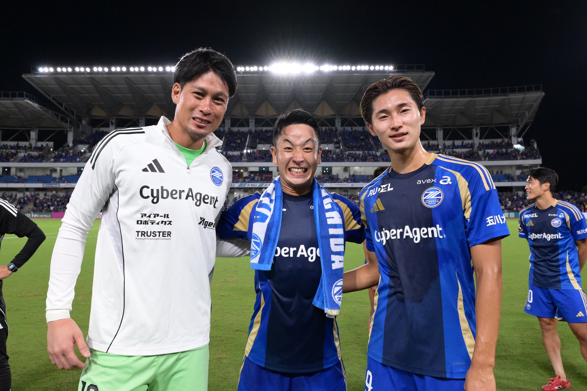 ミッチェルデュークのサイン ミッチェルデュークのサイン ミッチェル デューク/FC町田