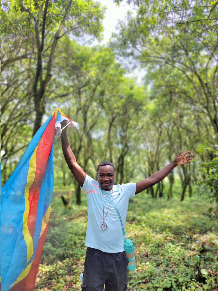 SethTsongo7226's tweet image. *"Chaque voyage est une nouvelle page dans le livre de notre vie. En cette Journée Mondiale du Tourisme, célébrons la découverte, la diversité culturelle et la magie des rencontres. Ouvrons nos cœurs et nos esprits au monde ! 🌏✨ #JournéeMondialeDuTourisme #Inspiration #Voyage