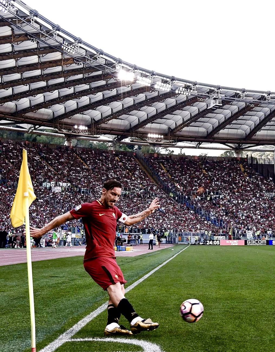 TatticaPassata's tweet image. “Totti is what every child dreams of being when they grow up. A fan that becomes a champion, a champion that becomes a symbol, a symbol that becomes a legend.”
Happy Birthday to the King of Rome.
