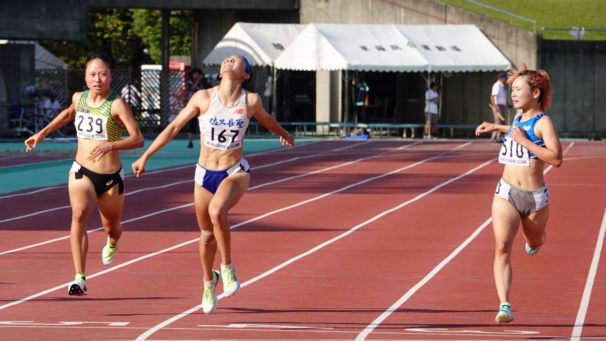 jaaf_official's tweet photo. /／
【#U20日本選手権】
⚡ライブ配信⇒https://t.co/LMPpqCFqO2
\＼

◆女子400m決勝結果
1位🥇#小林恵里花（鈴鹿大）54秒48
2位🥈#鎌倉梨々華（佐久長聖高）54秒51
3位🥉#岡﨑雛（乙訓高）54秒84

✅ライブ配信・速報など
https://t.co/CLmKAwU2iR

#JAAF #陸上 https://t.co/l81L6WG17W