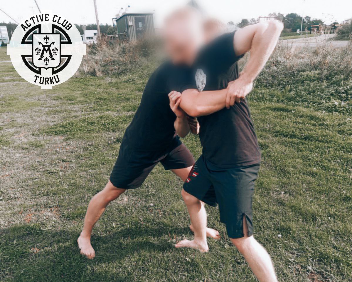 ActiveClubFin's tweet image. "Kamppailu on yksi kansallismielisen ideologian kulmakivistä. Terve sielu, terveessä ruumiissa."

Aktivoidu!

💬 ACTurku@proton.me