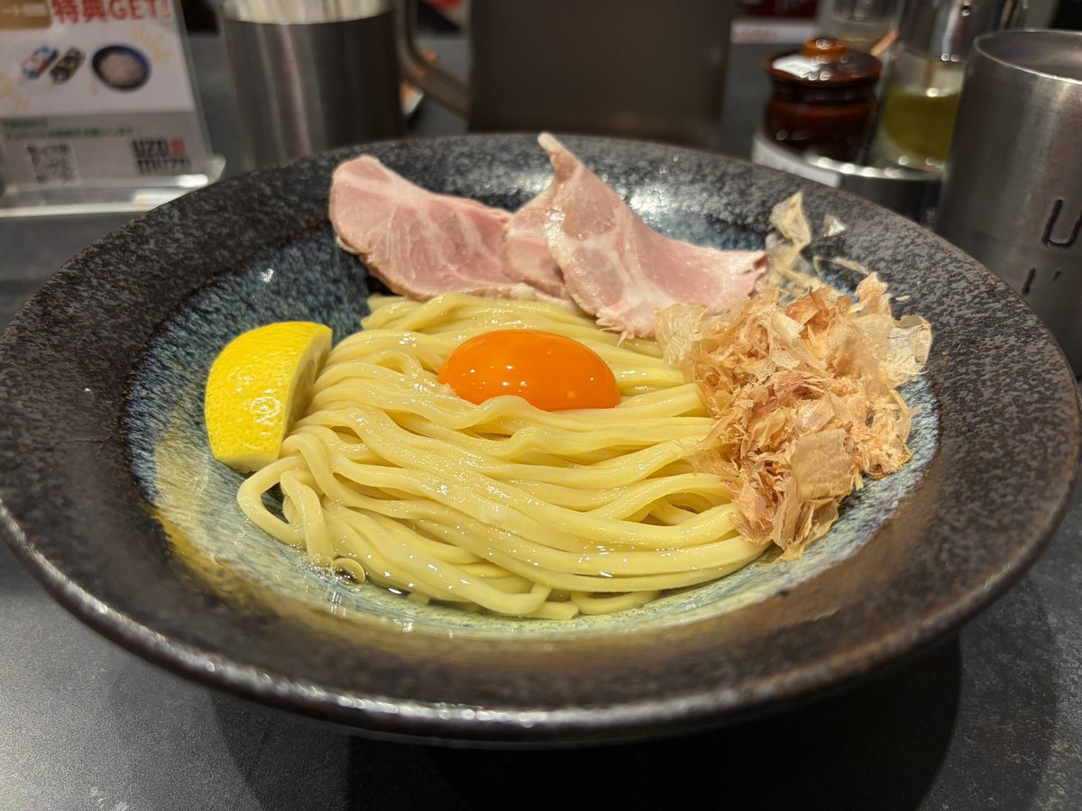 Robo_pkp's tweet image. 有象無象おいしいよね😋