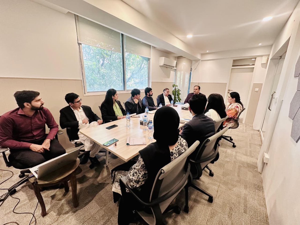 TawarePakistan's tweet image. Newly inducted Commerce &amp;amp; Trade civil servants visit Pakistan Textile Council 🇵🇰 to learn about challenges, opportunities &amp;amp; policy needs of Pakistan’s largest export sector.

#PakistanTextile #Trade #Commerce #Exports #Economy #CivilService #Policy #PITAD #Pakistan