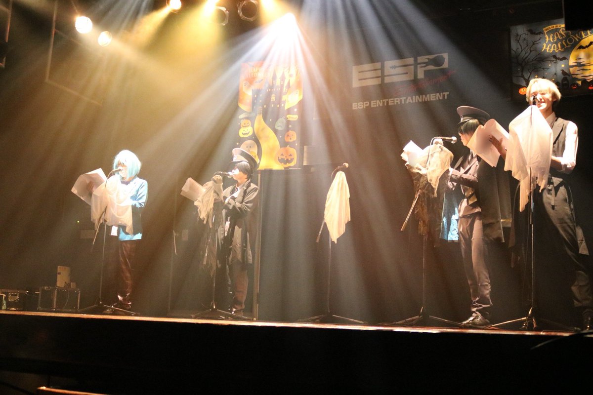 🎤アフレコ大戦📖

テーマはハロウィン🎃
みんな仮装も頑張りました👻
是非写真お楽しみ下さい🤭

本番までにチームで練習・工夫・創作など様々な得ることがあったでしょう。

本番はみんな…最高でした🎃👻🏆

見応えあるアフレコで会場は楽しい空間でした❤️‍🔥✊

後期も頑張ろう🌈

#アフレコ　#声優