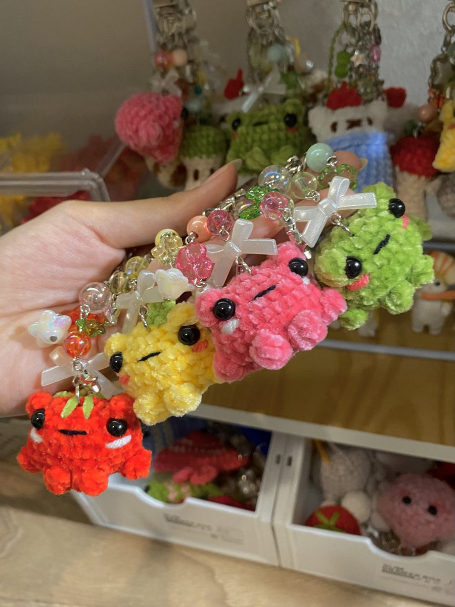 crochebits's tweet image. Ganci rajut/crochet keychain with beads nih 26k only..! &amp;gt;__&amp;lt;