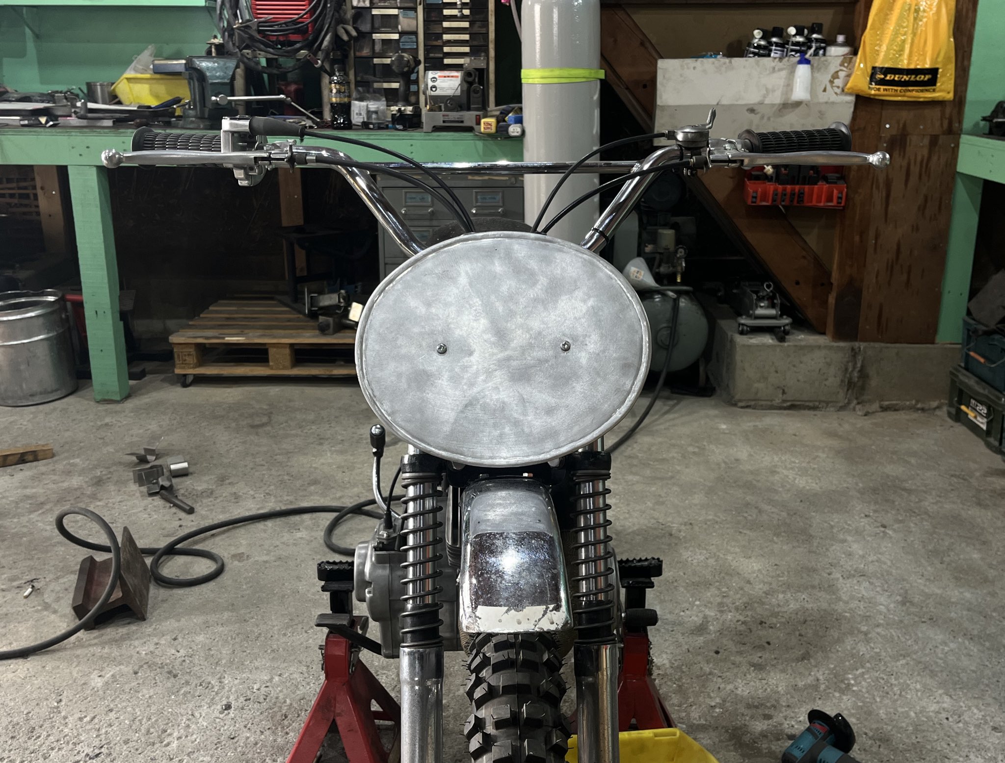 このタグをみたひとはド正面写真を貼る - البحث / X