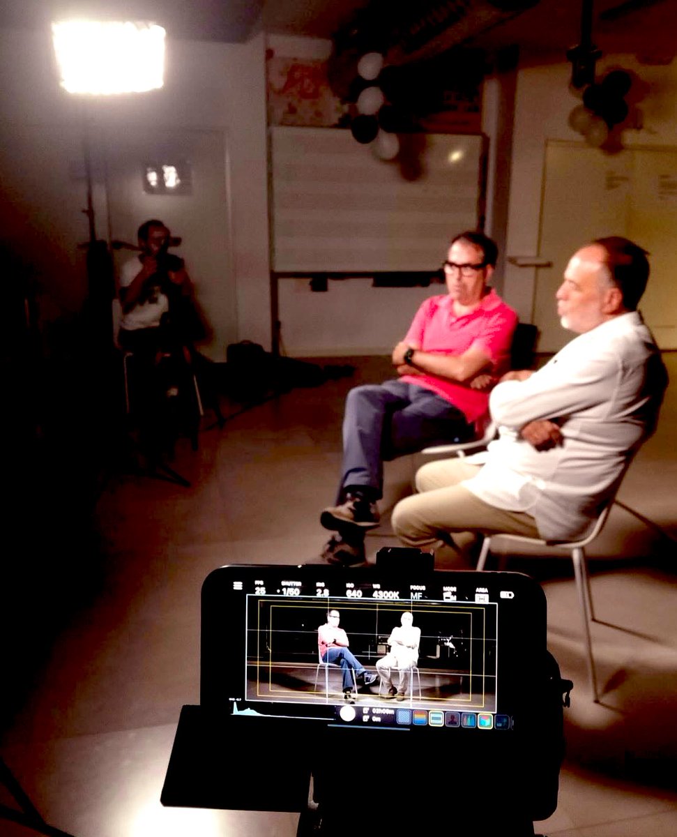 Preparado para recordar a #Aute a las 13:00 en <a href="/PaginaDosRTVE/">Página Dos</a> <a href="/la2_tve/">La 2</a> junto a mi buen amigo <a href="/LuisGarciaGil74/">Luis García Gil</a> 
#mevalavidaenello
<a href="/penguinlibros/">Penguin España 🐧📚</a>