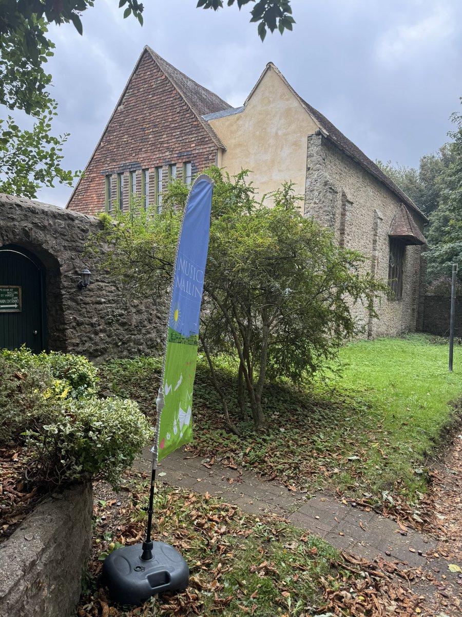 Amazing concert by <a href="/craig_ogden/">Craig Ogden</a> in Pilsdon Barn. Full house. The ducks had to listen outside! Great to see some you guitarists at the concerts…

<a href="/ClassicFM/">Classic FM</a> <a href="/alterclassical/">Alternative Classical</a> <a href="/BBCRadio3/">BBC Radio 3</a> <a href="/TheStradMag/">The Strad</a> <a href="/rncmlive/">Royal Northern College of Music</a> <a href="/KentMusic/">Kent Music</a> <a href="/GuitarWorld/">Guitar World</a> 

#music #guitar #festival #classical