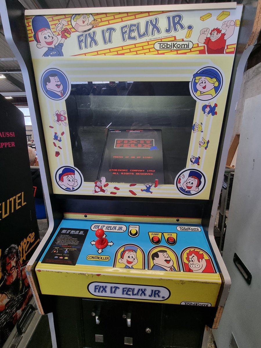 Kiwinette63's tweet photo. C'est la première fois que je vois ce jeu sur une borne !!!! (déjà joué sur micro ordinateur) #BGS2025 #Fixitfelix https://t.co/Aipbz0pq4U