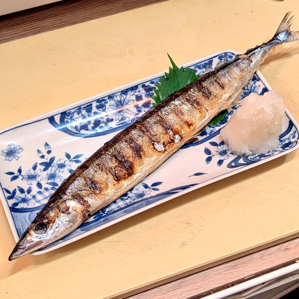 土曜居酒屋なっちゃん。
アルバイトは八幡カオルちゃん🎵
サンマとカオルに会いに来てね🐟️
