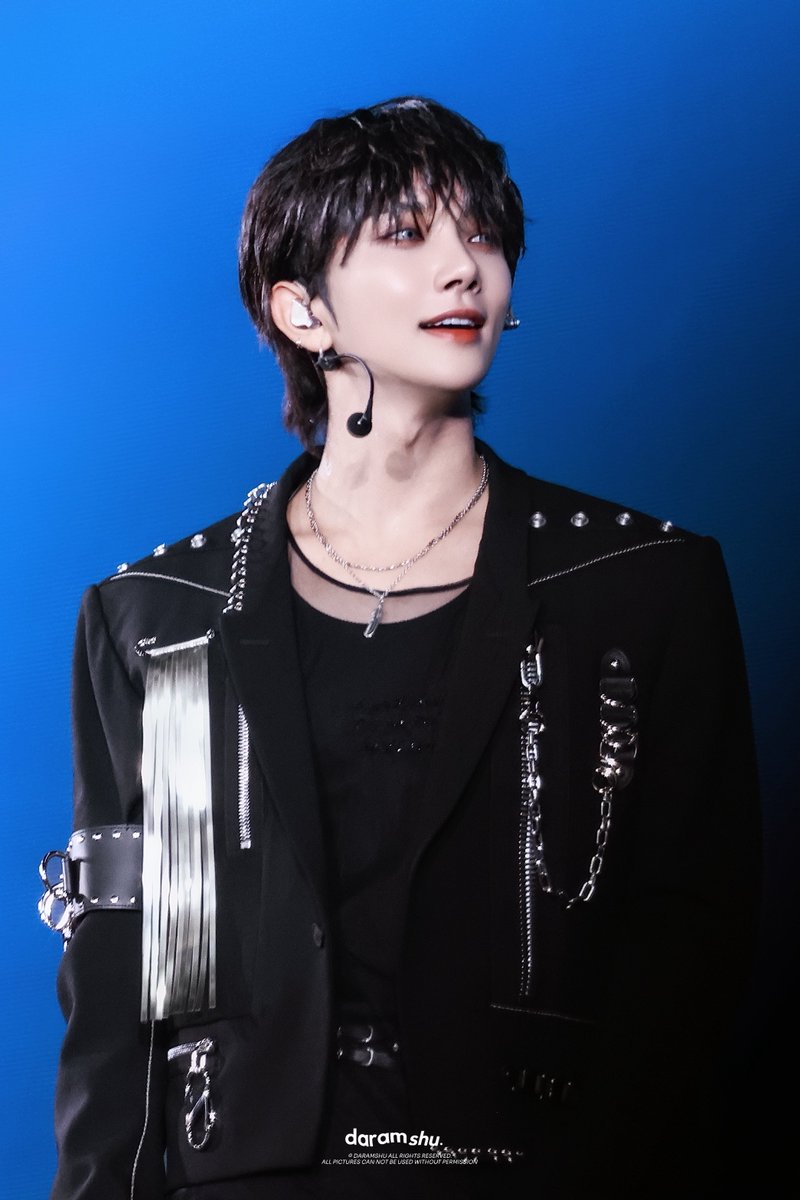Daramshu1230's tweet photo. 好靓
250927 홍콩
#조슈아 #세븐틴
#JOSHUA #SEVENTEEN https://t.co/IxrNxJmhow