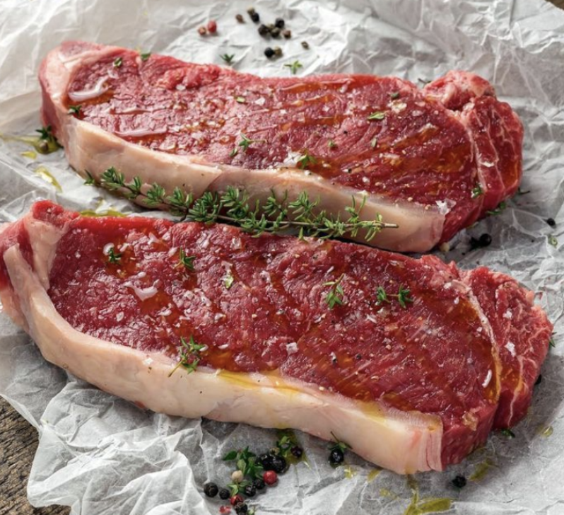 LoveBritishFood's tweet image. Why Buy British Beef this #BritishFoodFortnight?🇬🇧
- Britain’s beef industry is the envy of the world
- Every animal can be traced to its mother and place of birth
- No growth-promoting hormones
- Buying British beef supports British farmers
- Fewer food miles
- The taste!