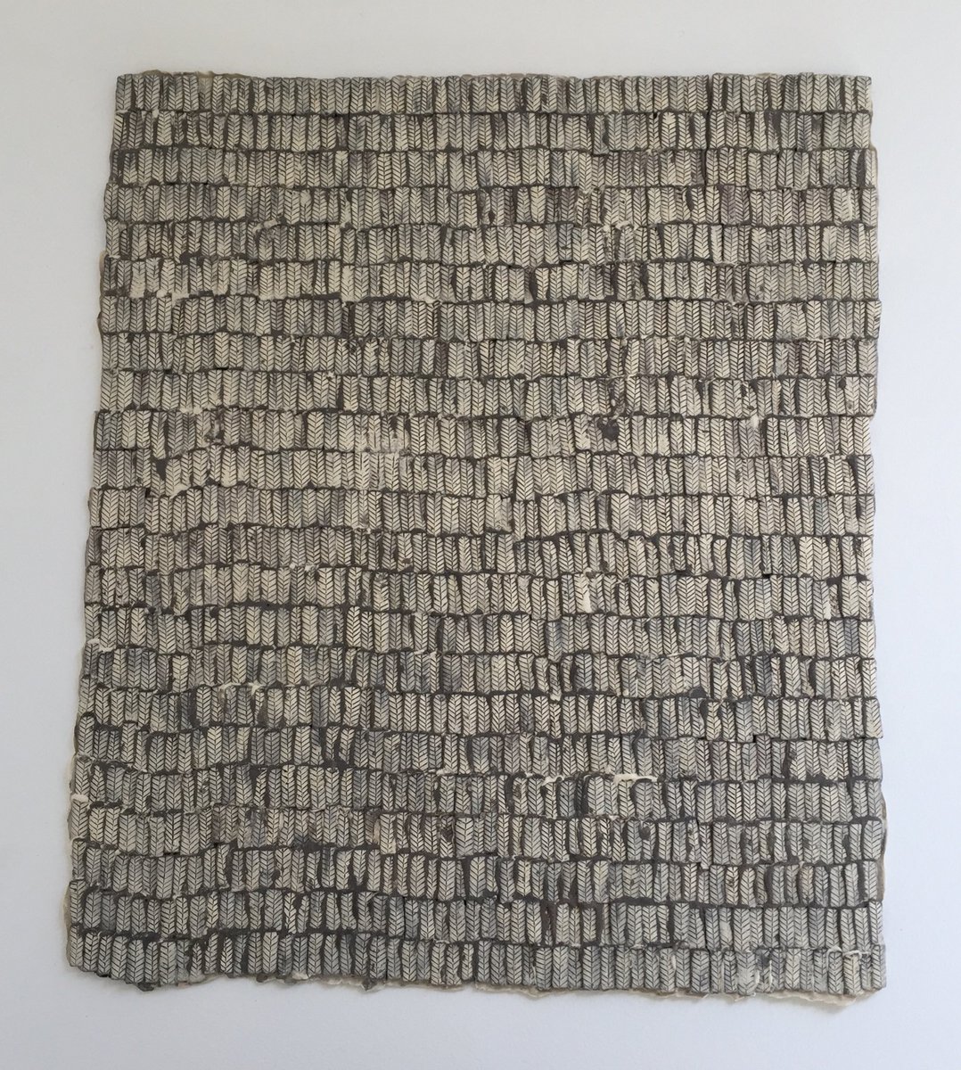 akktngc's tweet photo. 「Endless flat nights」
33*30cm 2017年作
（2018 2nd Latvia International Ceramics Biennale MARTINSONS AWARD Gold prize）

#陶芸 #過去作品 #現代陶芸 #ceramics #contemporaryceramics #ceramicsculpture https://t.co/RhYGruTjHF