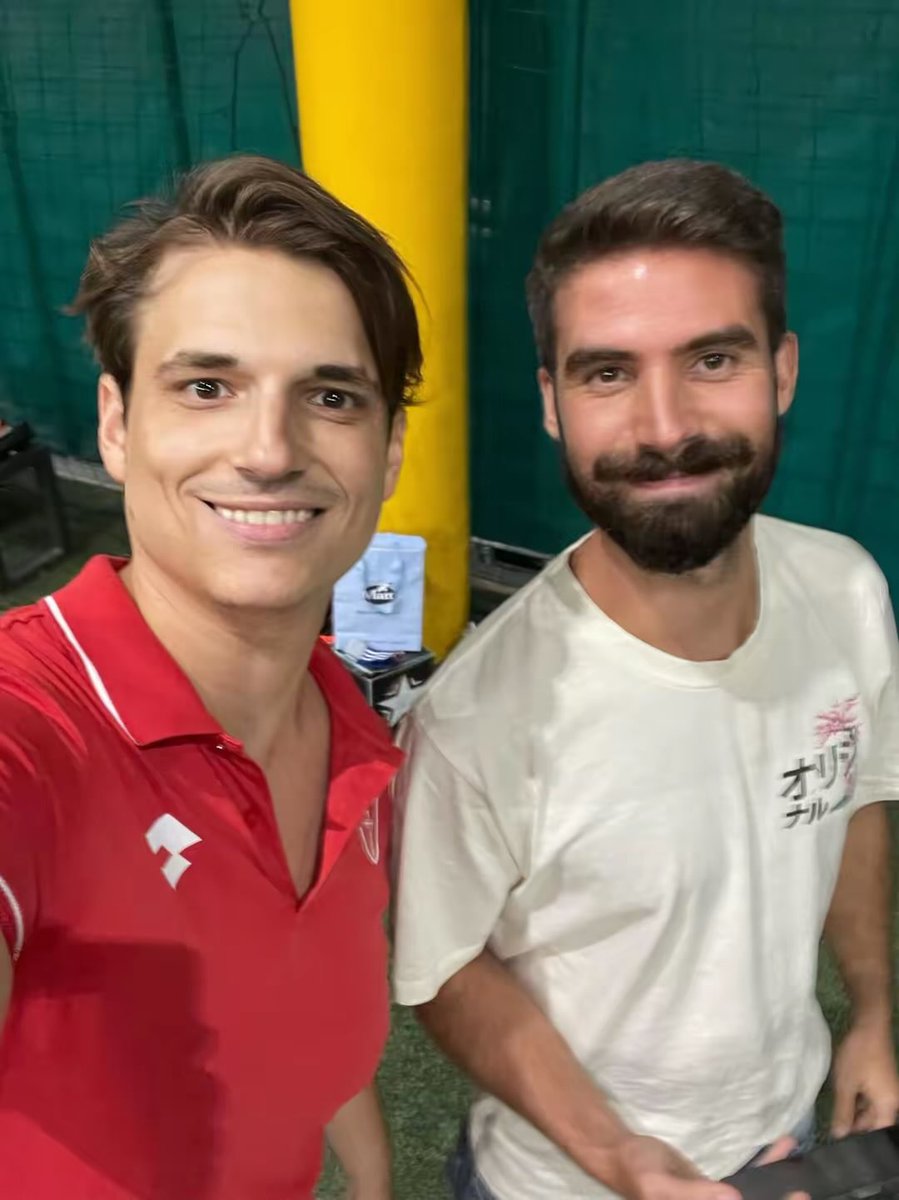 rmsdavy's tweet photo. 🎥⚽ Dietro le quinte di Calciavacanza!

Grazie al nostro staff che rende le vacanze sportive coinvolgenti e professionali! 🙌

#world #cup #calciavacanza #dietrolequinte #staff #team #work #calcio #summer2026 #budoni #sardegna #passione #torneo #estate #agosto #sabato #lombardia https://t.co/hW7fdlpfbR