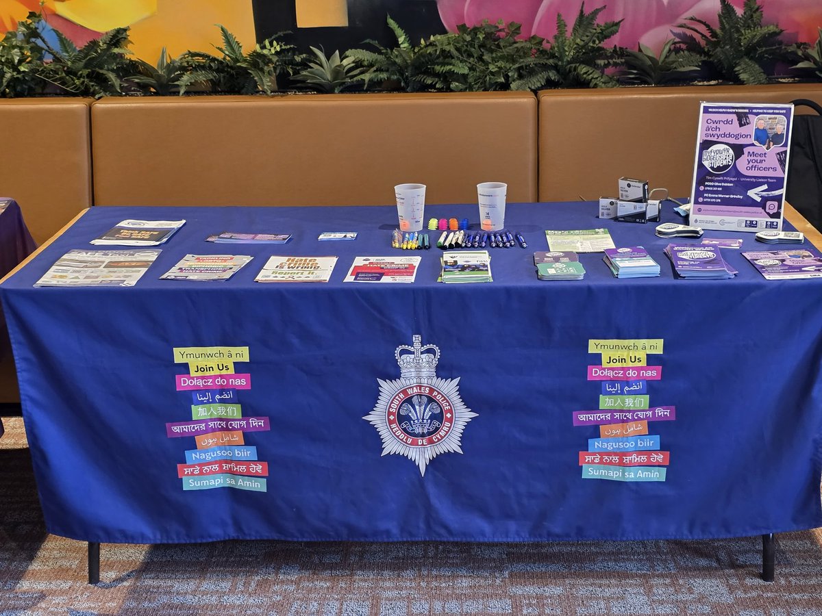 EmmaUniCop's tweet image. #freshers2025. Today I'm at a welcome event @swanseauni for our new international students. I am offering #crimepreventionadvice #icecards and much more.  #safestudents @swpolice @swanseaunihwb