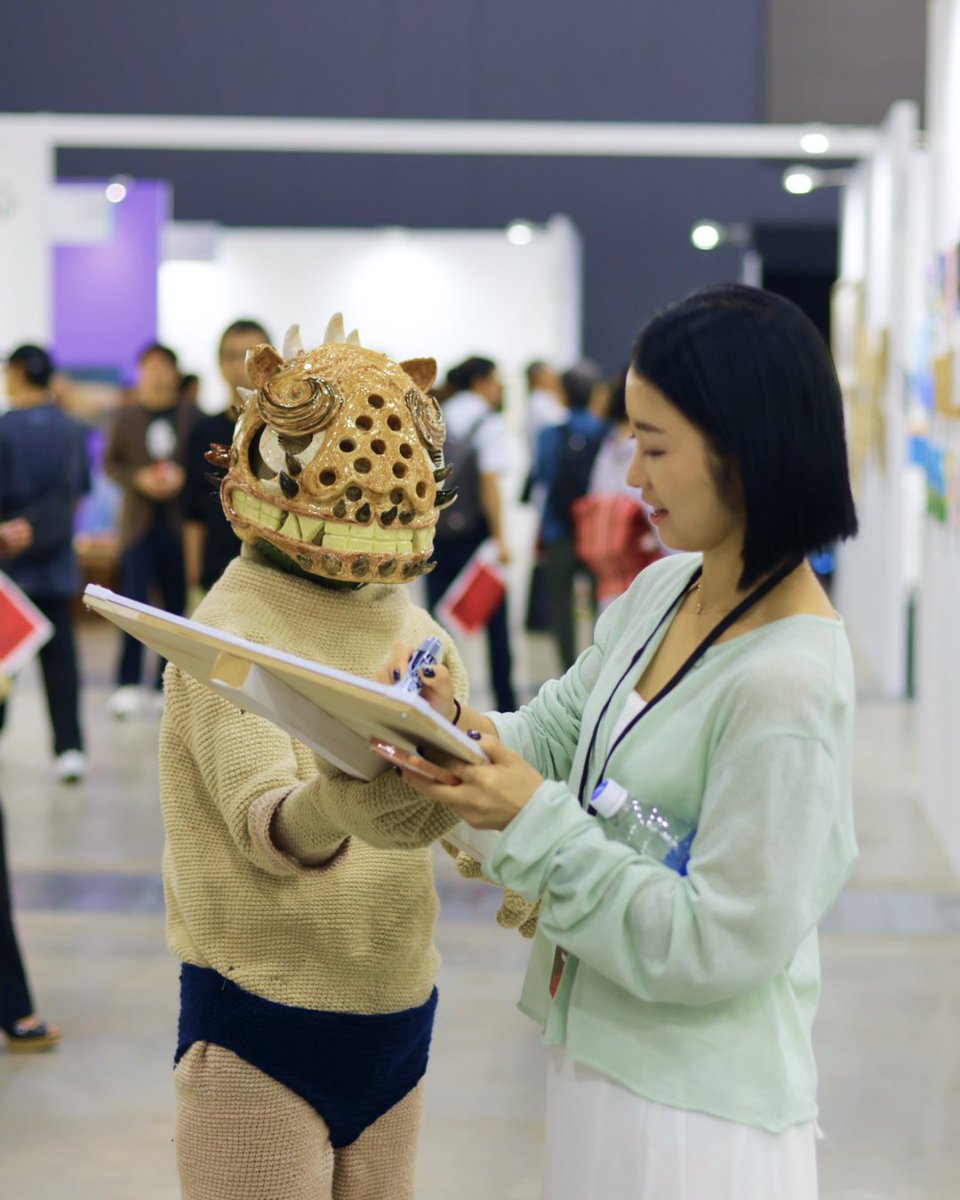 ARTFAIRASIA's tweet photo. 【AFAF2025｜Public View 2日目終了】

昨年を超える多くの皆さまにご来場いただき、会場はアートの祭典さながらの熱気に包まれました✨
AFAF2025も、いよいよ明日が最終日！
最終日は18:00までとなりますので、お気をつけてお越しください。
今すぐ登録👉https://t.co/V4PonGRANR
 #AFAF #アートフェアアジア福岡 #ARTFAIRASIAFUKUOKA #福岡 #現代アート #アートチケット #アートの祭典