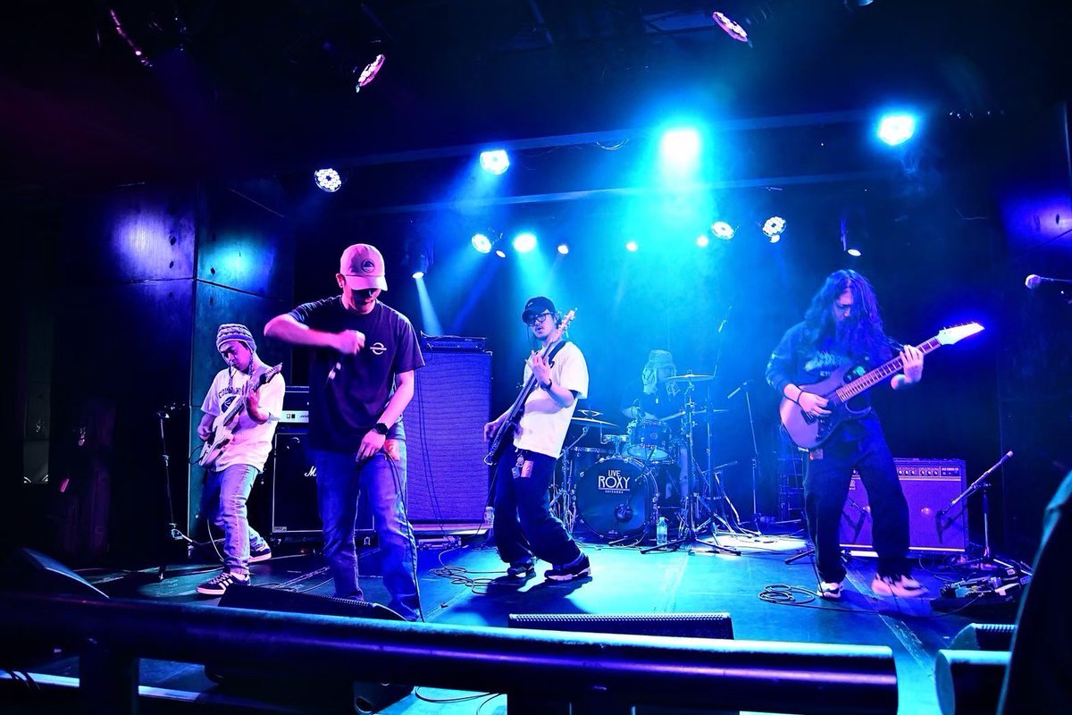 昨年4月にリリースした6曲入りEP"NGPOSC"を各音楽配信サービスより配信を開始いたしました。
以下のリンクよりご確認お願いいたします。
尚CDはBASEやレコードショップ、物販での手売りにて引き続き販売しておりますのでそちらもよろしくお願いいたします。

linktr.ee/totheedge?utm_…