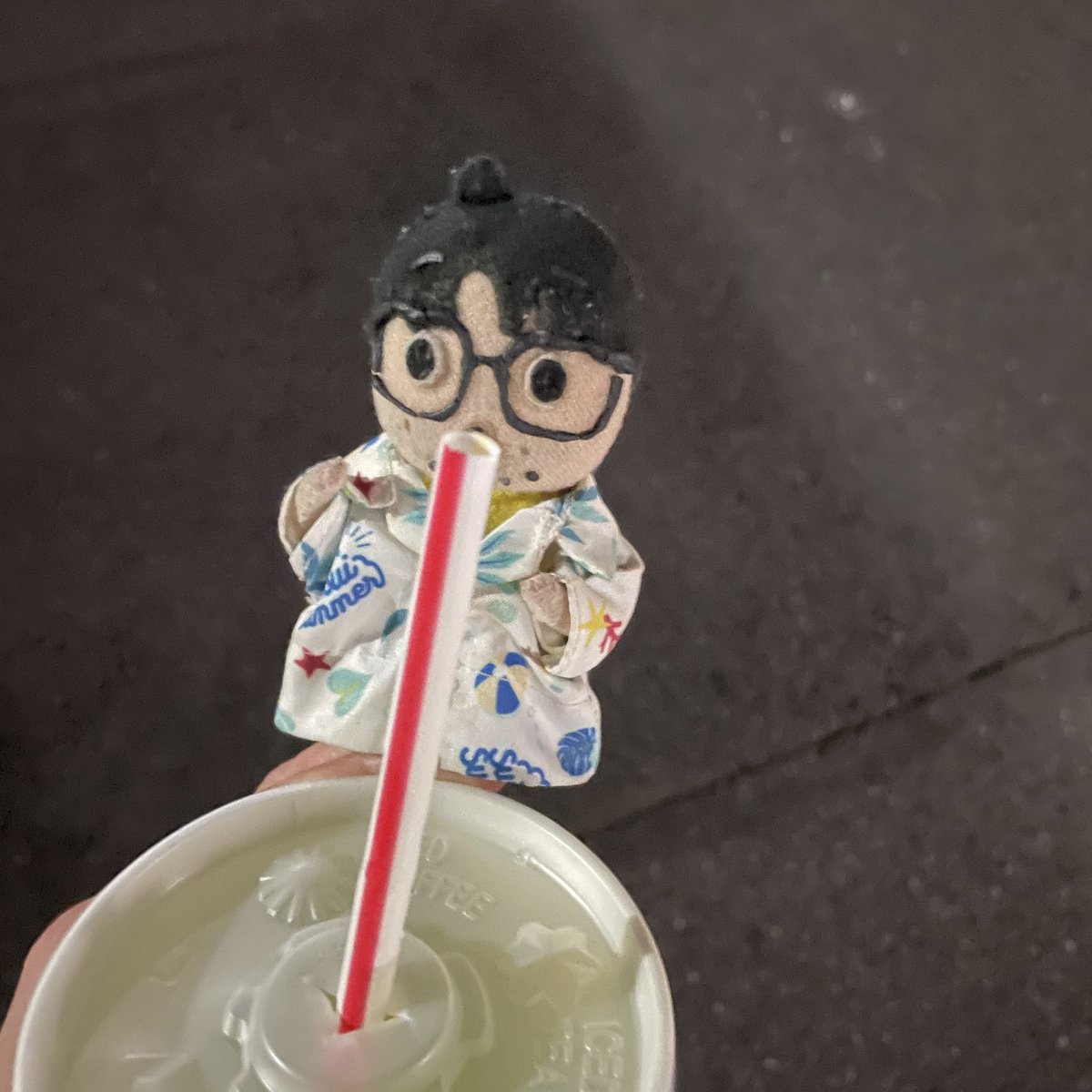 この時間に歩くとカラフルに光る🐶わんこさんと遭遇できて良いね