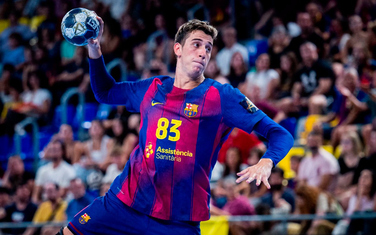 El @FCBHandbol debutará esta tarde en el #IHFClubsWCH que se disputa en Egipto.

Los azulgranas llegan a este Mundial de clubes con la mirada puesta en la lucha por el título.

Desear la mejor de la suertes en el torneo a los de <a href="/Sutuni20/">A.C. Ortega Pérez</a>

El partido se podrá ver en <a href="/esport3/">Esport3</a>