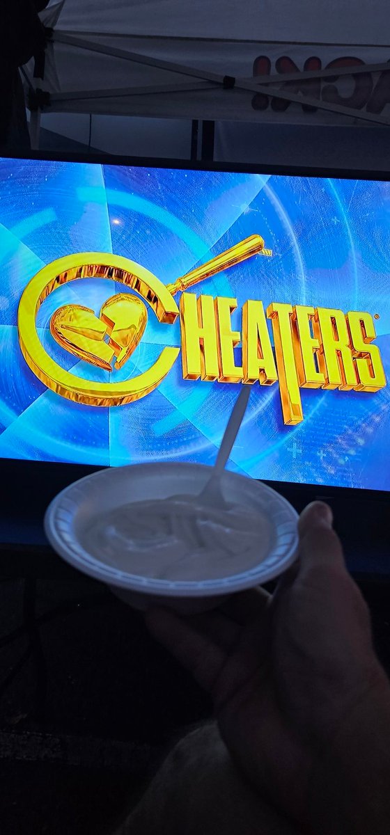 Ihatelightblue's tweet photo. Here we are again!
Rise and shine!
Ice cream and Cheaters before the game today (and the ryder cup on the TV next to it)
Lets beat a Castrated Turkey!
#wolf #howlingcow #cheaters #norain https://t.co/SJJaC6Rqtx