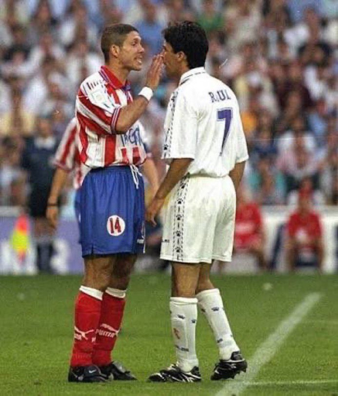 Odiarles es un deber moral.

Hoy más que nunca odio y asco a la peste blanca.

Mucho más que 3 puntos.