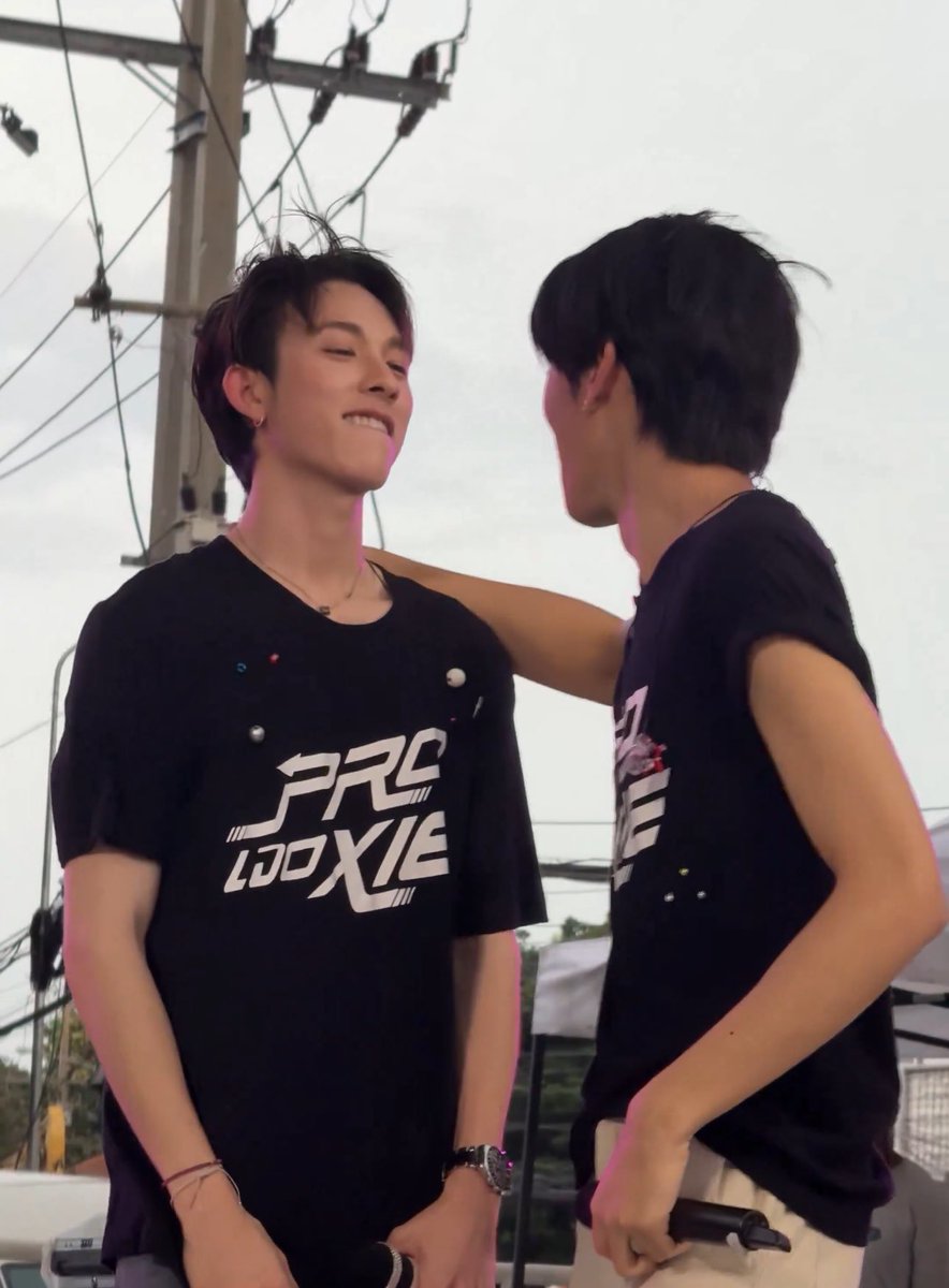 ไม่เอาพี่รีธงแดง เอา!!!
