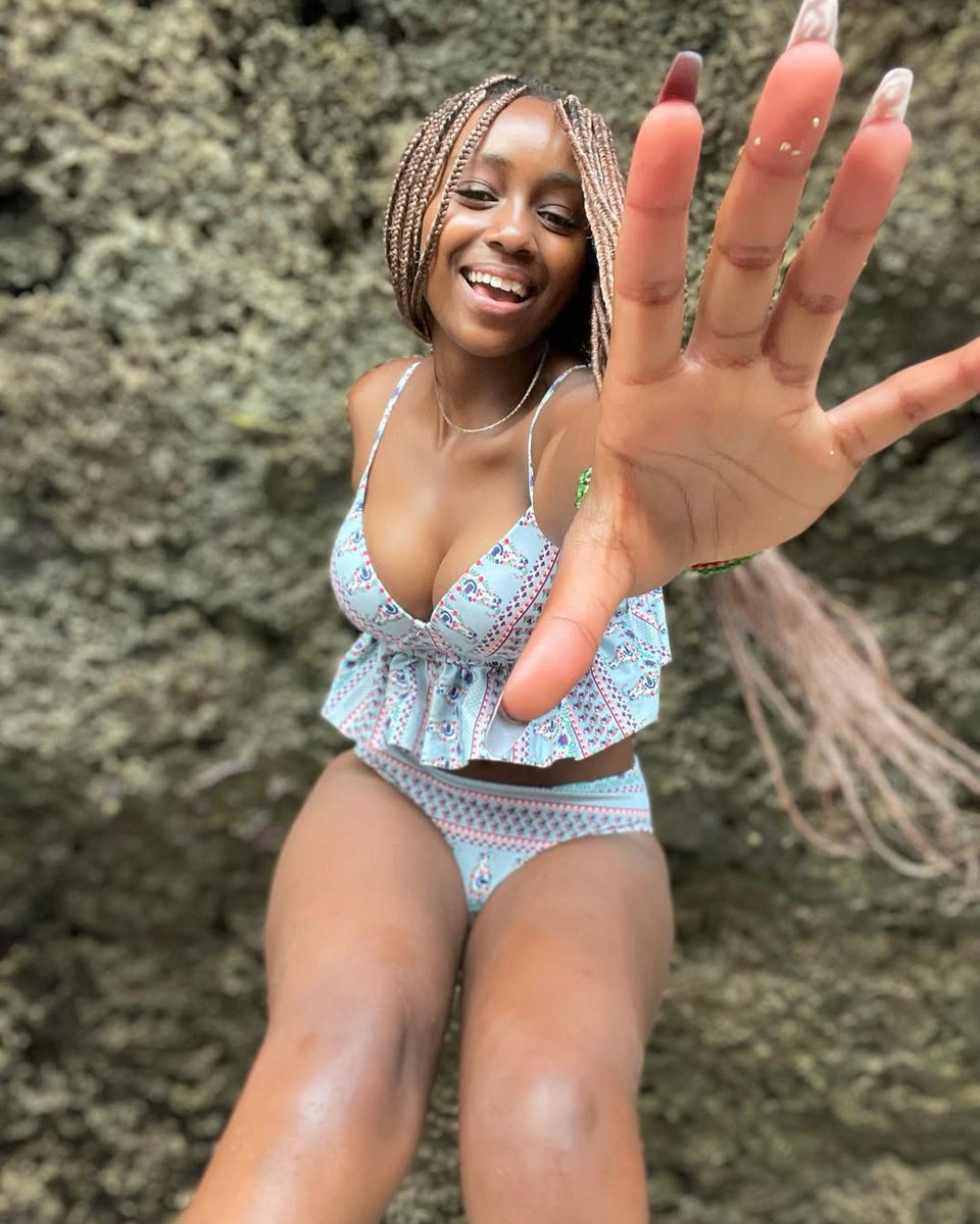 I don't like pics, Mr. Landlord!!
This weekend wife anasoboka!!