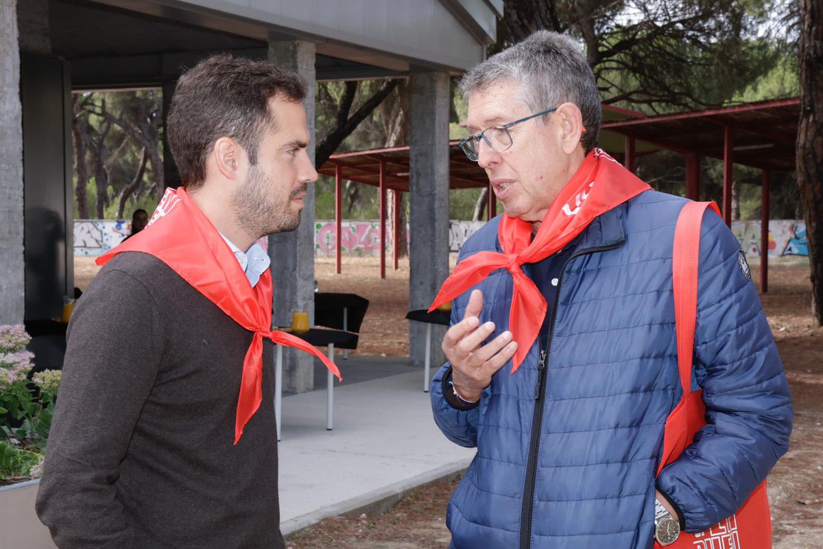 El alcalde, <a href="/JesusJCarnero/">Jesus Julio Carnero</a>, participa en el saludo institucional del I Encuentro de Mayores organizado
por <a href="/UGTCyL/">UGT Castilla y León</a> y la <a href="/ESFundacion/">Fundación Eusebio Sacristán</a>, en el marco de la conmemoración del Día Internacional de las Personas Mayores, que se celebra el día 1 de octubre.
<a href="/Rodriniga/">Rodrigo Nieto</a>

#ValladolidSocial