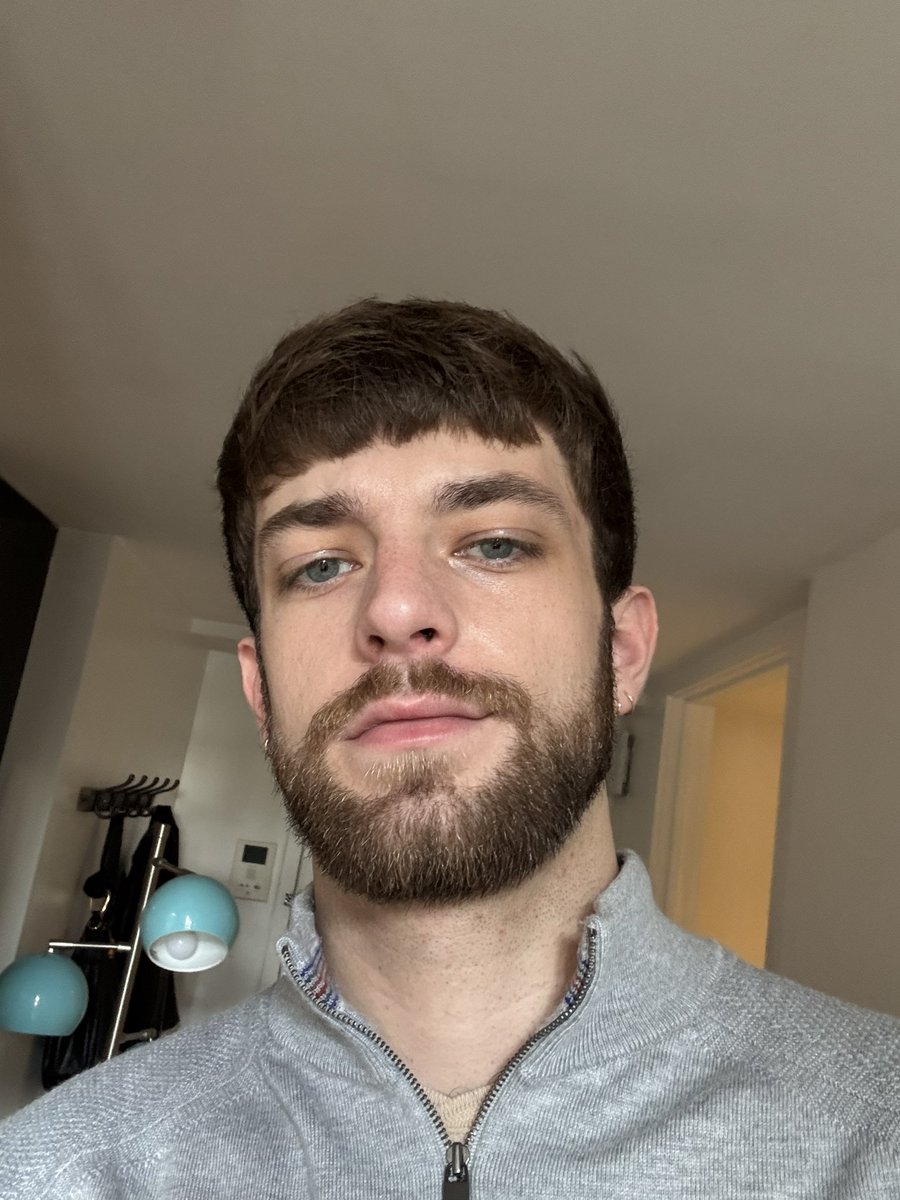 evan (@iamnotevan) on Twitter photo 