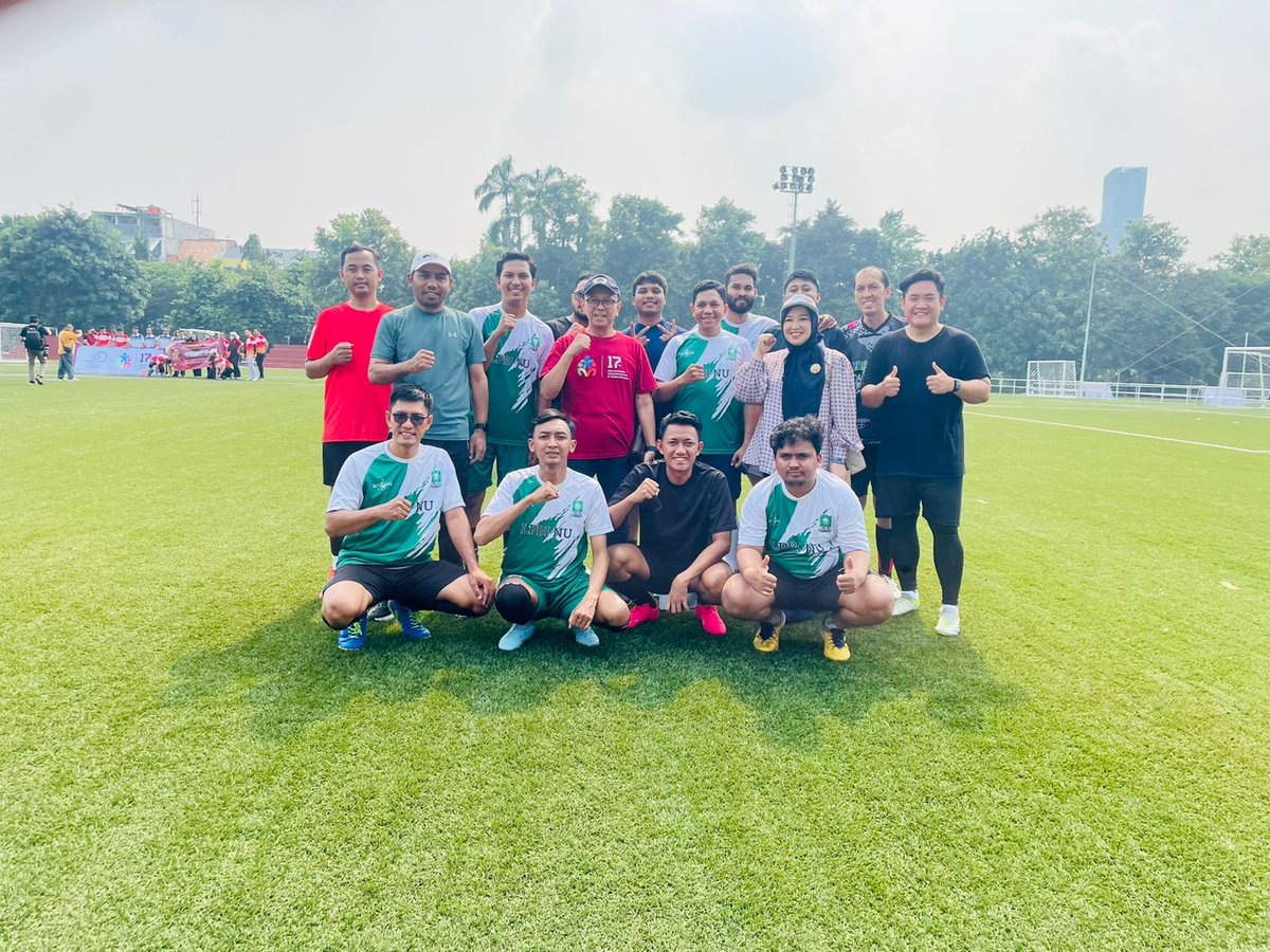 pplpbinu's tweet image. LPBINU turut memeriahkan HUT HFI yang ke 17 dengan mengikuti fun turnamen mini soccer, serta menjadi juri lomba masak nasi goreng di ASIOP Stadium (ASTA), Cempaka Putih, Jakarta, pada Sabtu, 27 September 2025.

#nahdlatululama #lpbinu #hfi #hut17 #humanitarianforumindonesia