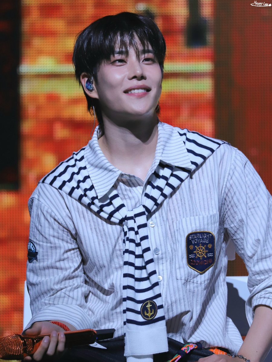 HappyLee_305's tweet photo. 250927 ZOONIZINI FANPARTY [Roll The Dice] in Seoul

내 Favorite Memory는 오늘 이 순간🧡
#주니지니 #ZOONIZINI #DICE 
#아스트로 #ASTRO #엠제이 #MJ #김명준 https://t.co/15ZR0k0FyO
