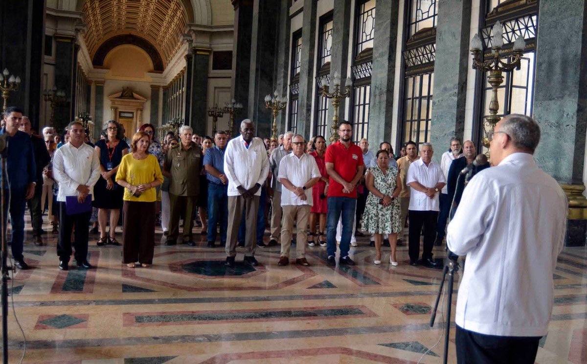 Yo firmo por Venezuela, por su pueblo y sus mujeres. Llamamos con nuestras firmas a la comunidad internacional para que se una al reclamo de respeto a la soberanía de Venezuela y con ello contribuir a que la región siga siendo zona de paz.
#MujeresEnRevolución
#CubaConVenezuela