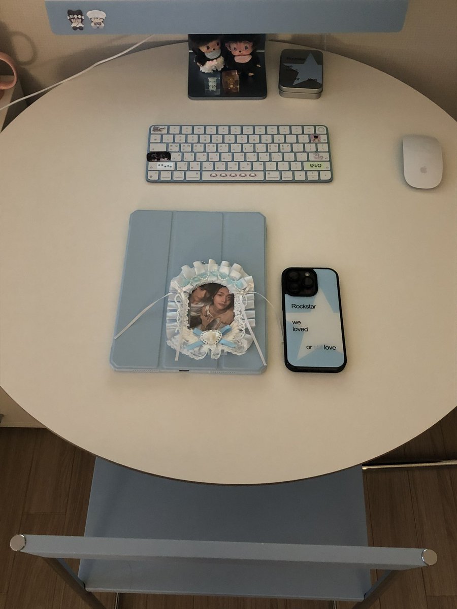 winternugu's tweet image. 하늘색이 왜이렇게 조을까