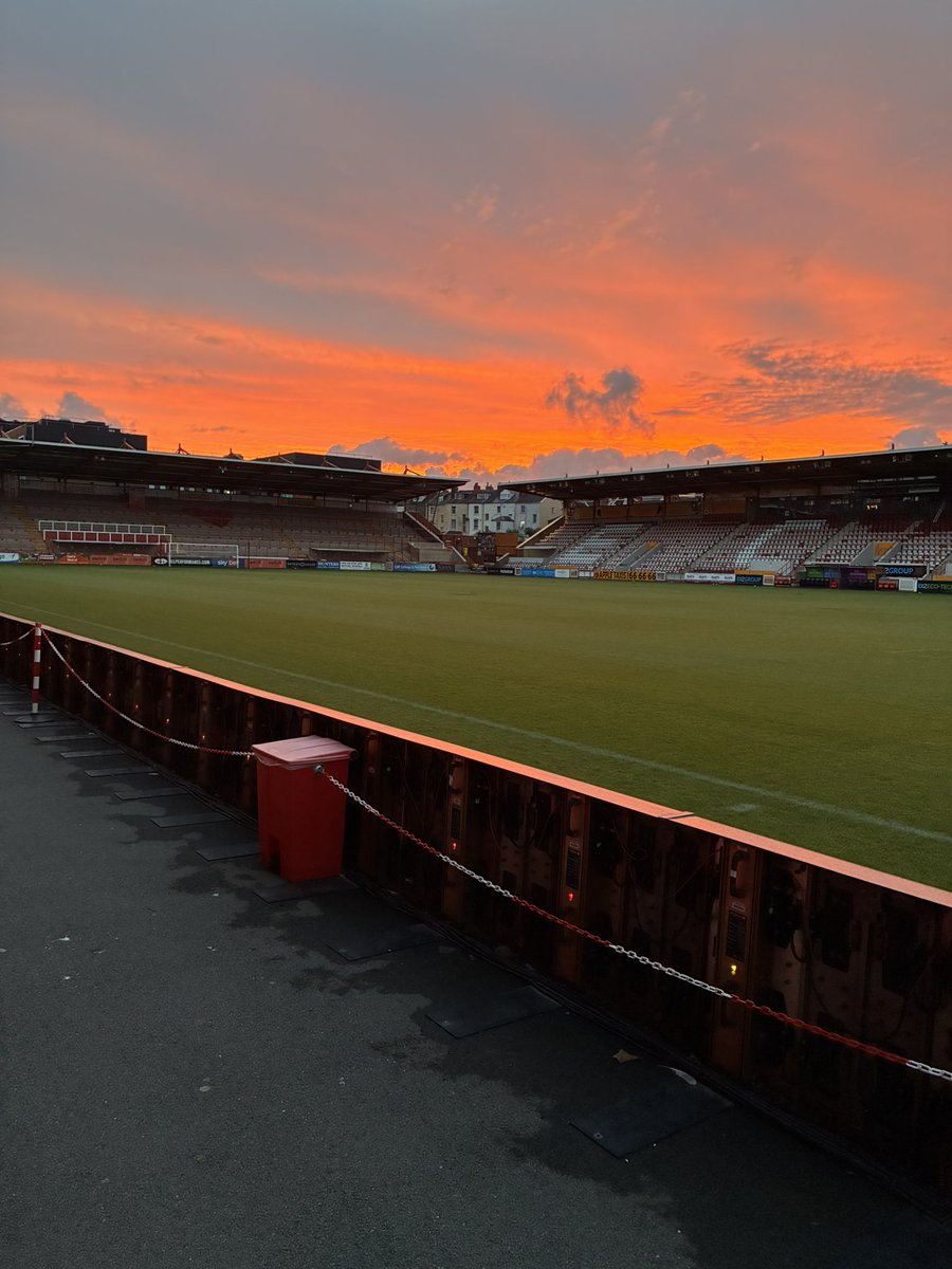 St James Park, Exeter at 0700