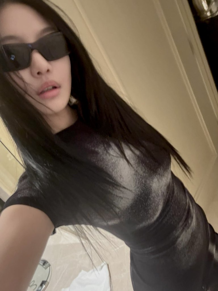 Oh God, this selfie turned out so sexy, the dress hugs my body just right, the sunglasses add that mysterious touch, and with the shot taken from above, everything comes together in the most irresistible way.