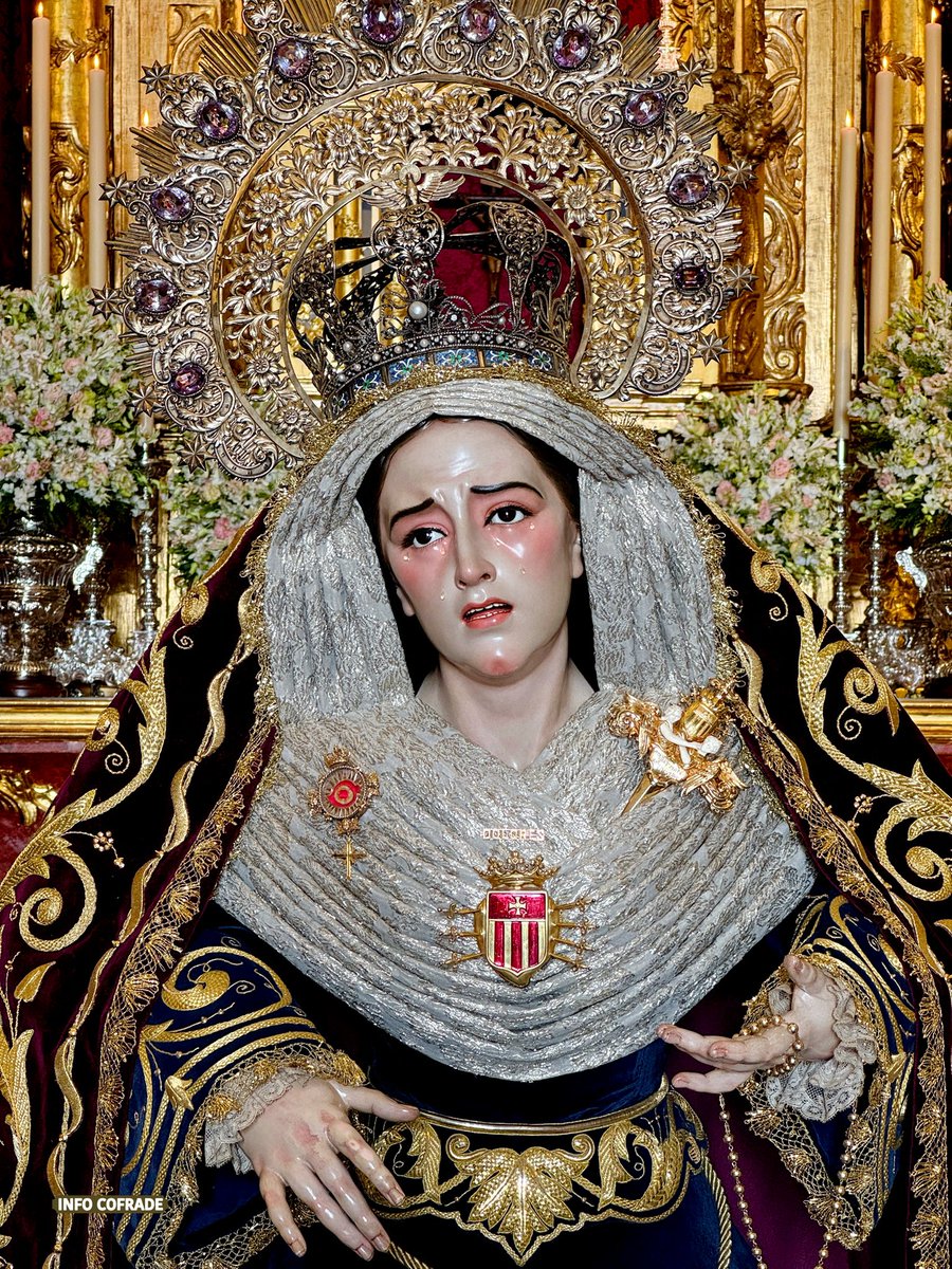 info_cofrade's tweet image. ⚫️ 𝐆𝐀𝐋𝐄𝐑𝐈́𝐀. Solemne besamanos a María Santísima de Dolores y Misericordia. #JesúsDespojado #DoloresyMisericordia #DeMolviedro
