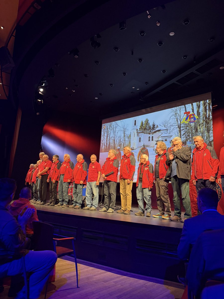 patel_javed's tweet image. Wonderful ceremony to mark 75 years of @HrvatskaGSS who play a vital role supporting mountaineers, including from 🇬🇧. An important partner for @UKinCroatia as we see more adventurous Brits travelling to 🇭🇷 every year!