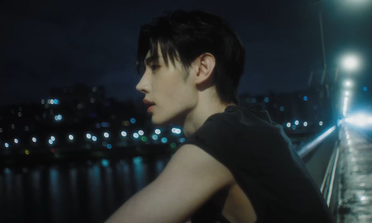 nics 𝜗𝜚 tweet media