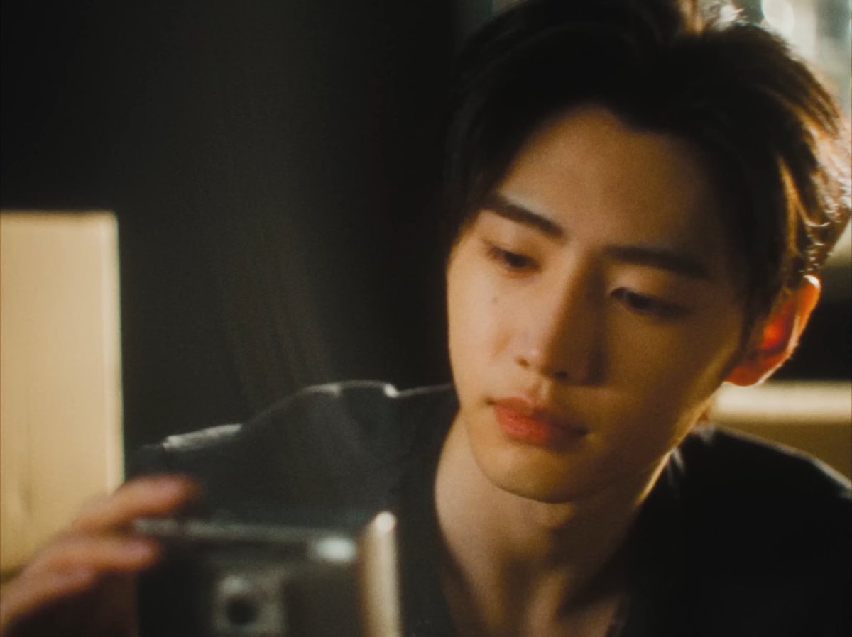 nics 𝜗𝜚 tweet media