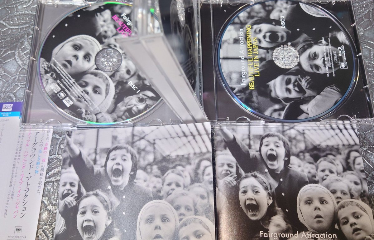 Now we  can keep Beautiful Happening alive forever.

フェアーグラウンド・アトラクションからの贈り物、到着！