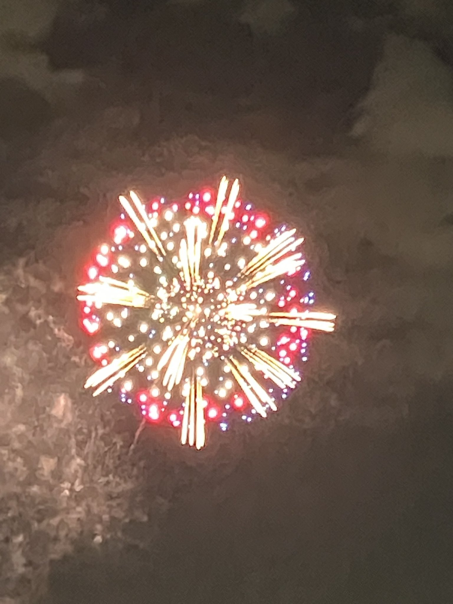 花火は冷えやすい hq720.jpg?sqp=-