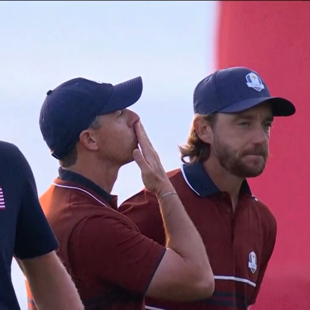 GOLF_com's tweet photo. Rory McIlroy blows a kiss into the New York crowd and then hits his first drive into the gallery. 😅 https://t.co/kkPZQgnDYl