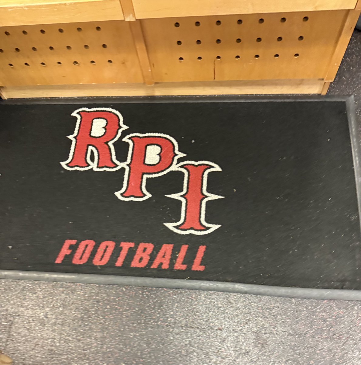 I’m super excited to be attending the RPI home game today, can’t wait to get there!! <a href="/KevinBilli56770/">Kevin Billington</a> <a href="/CoachJHiggins/">Coach Justin Higgins</a> <a href="/CoachRI/">Ralph Isernia</a>